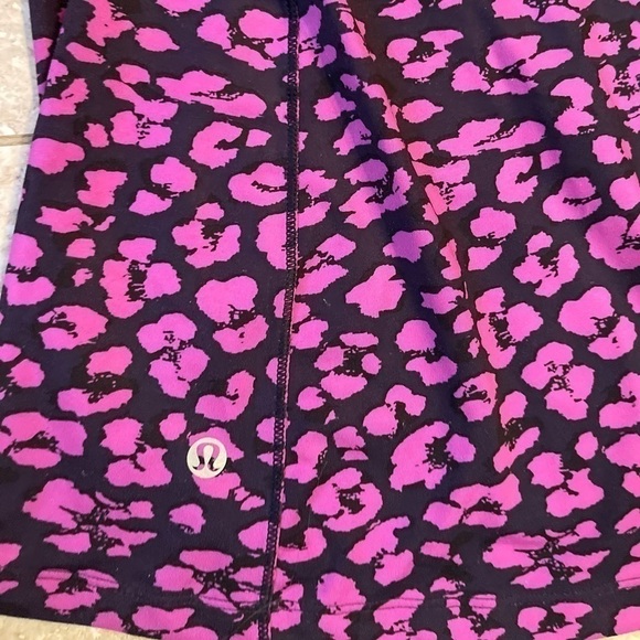 LULULEMON bra top SZ 8 pink n dark navy and shorts - Picture 11 of 15